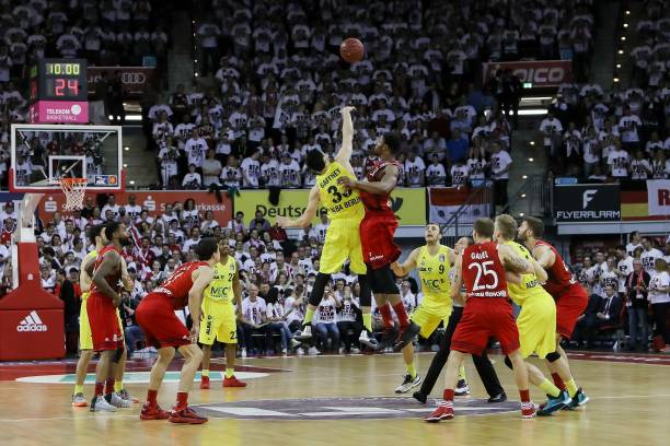 随着范德芬 随着范德芬