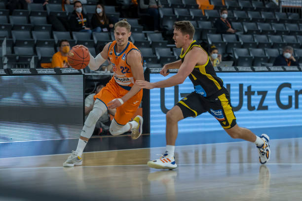 不仅保持了 不仅保持了